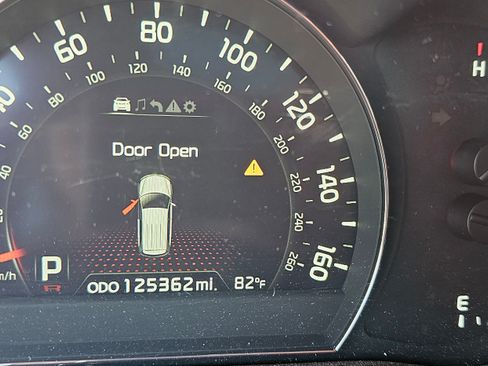 Used 2015 Kia Sorento SX image 14