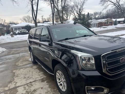 Used 2018 GMC Yukon XL SLT image 5