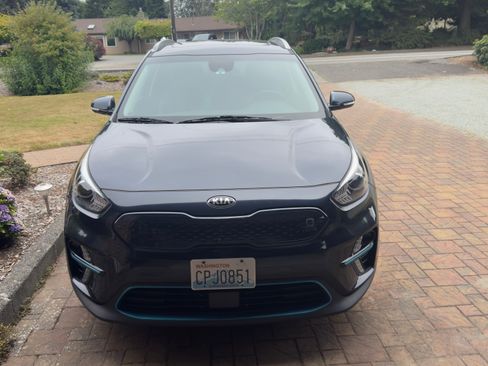 Used 2020 Kia Niro EX Premium FWD image 6