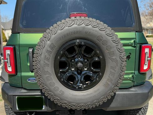 Used 2022 Ford Bronco Wildtrak image 8