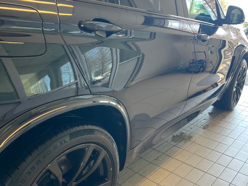 Used 2017 BMW X5 xDrive40e image 11