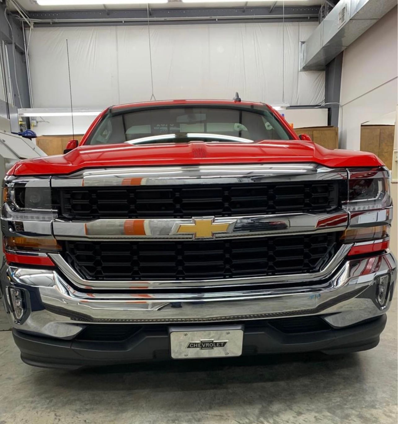 Used 2017 Chevrolet Silverado 1500 LT w/ LT Convenience Package RWD image 5