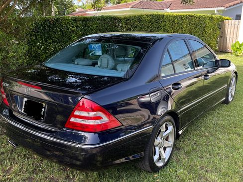 Used 2007 Mercedes-Benz C 230 Sedan image 4