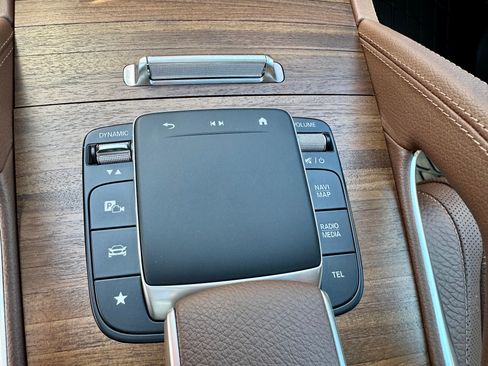 Used 2024 Mercedes-Benz GLS 450 4MATIC image 29
