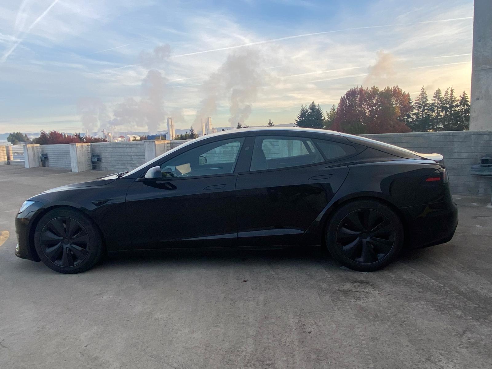 Used 2023 Tesla Model S Standard Range AWD/4WD image 5