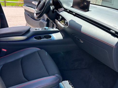Used 2025 Genesis GV70 2.5T w/ Sport Prestige Package AWD/4WD image 9