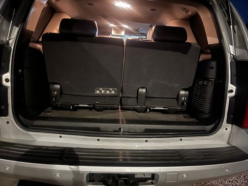 Used 2013 Chevrolet Tahoe LT image 16