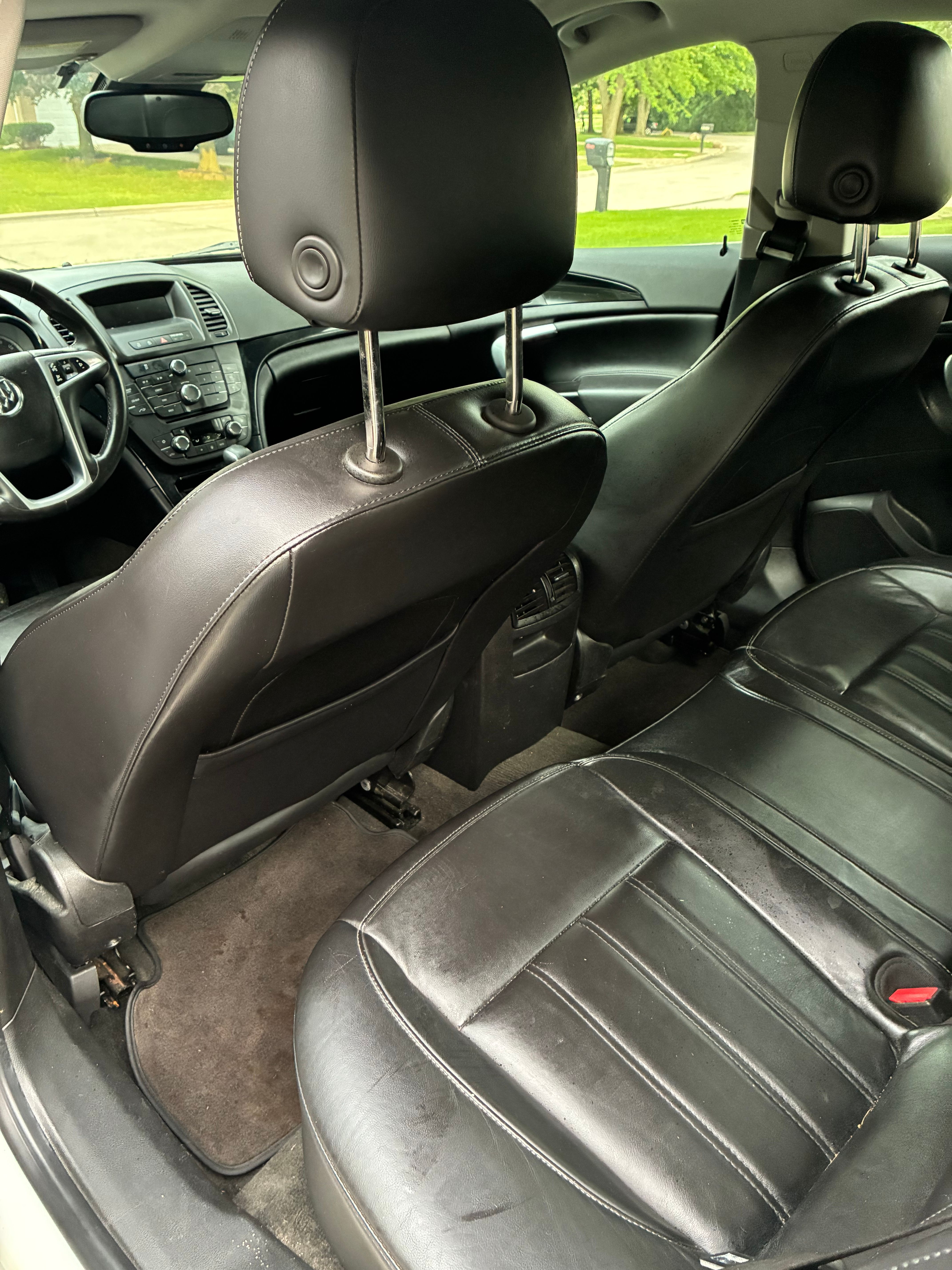 Used 2011 Buick Regal CXL FWD image 6