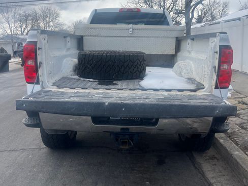 Used 2019 Chevrolet Silverado 3500 LT image 10