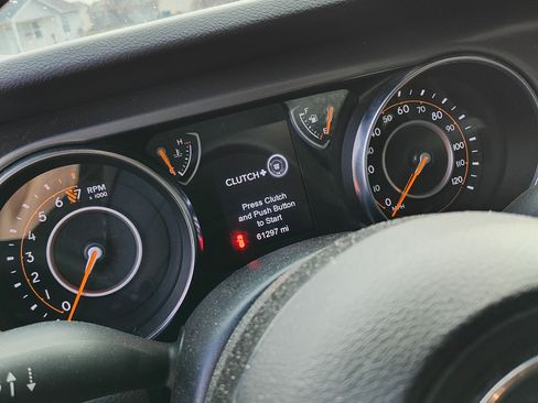 Used 2020 Jeep Wrangler Sport image 6