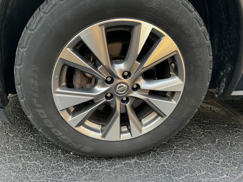 Used 2016 Nissan Murano SV image 8