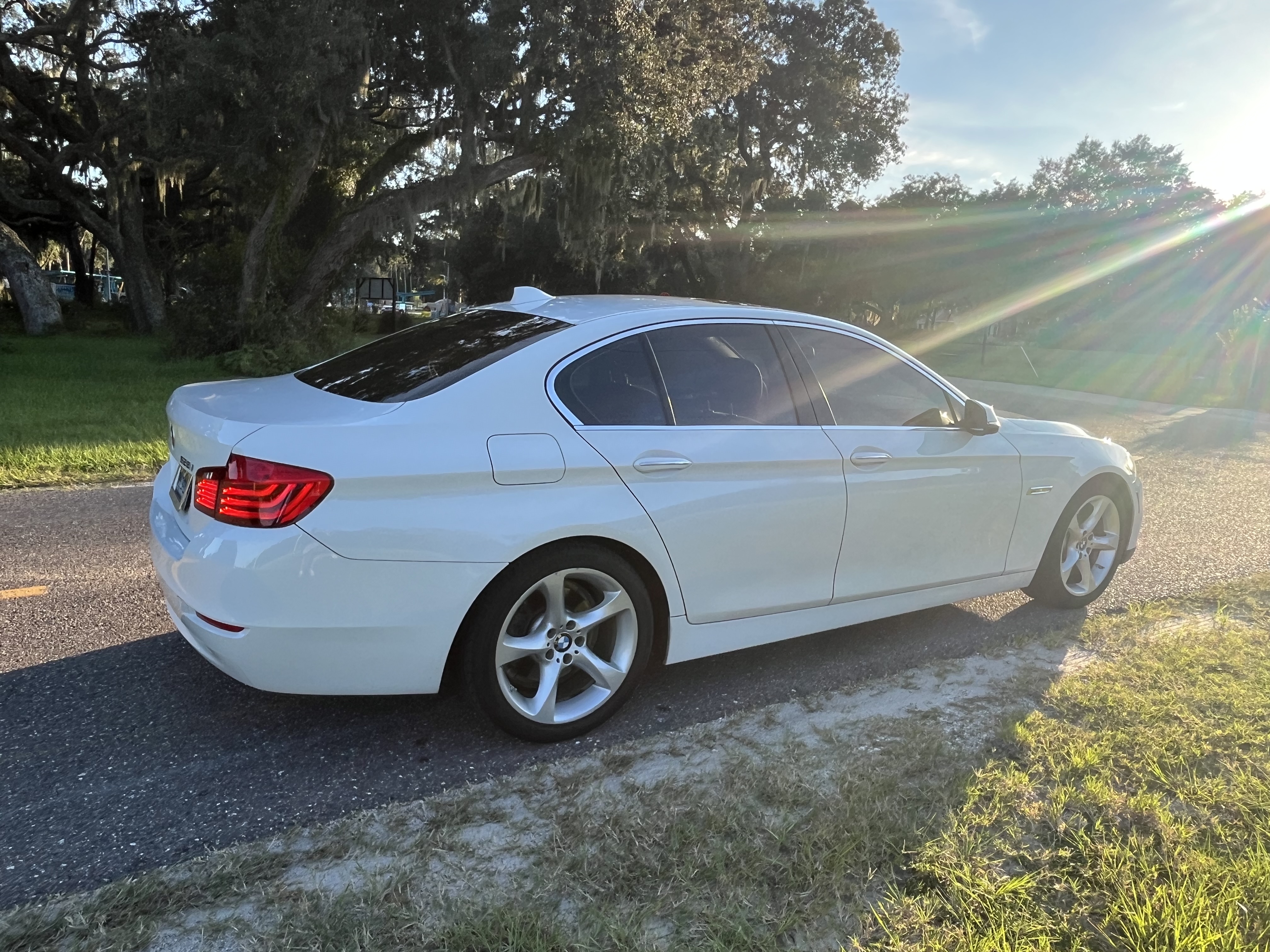 Used 2015 BMW 528i Sedan RWD image 6