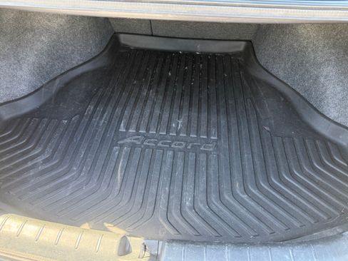 Used 2017 Honda Accord EX-L image 5