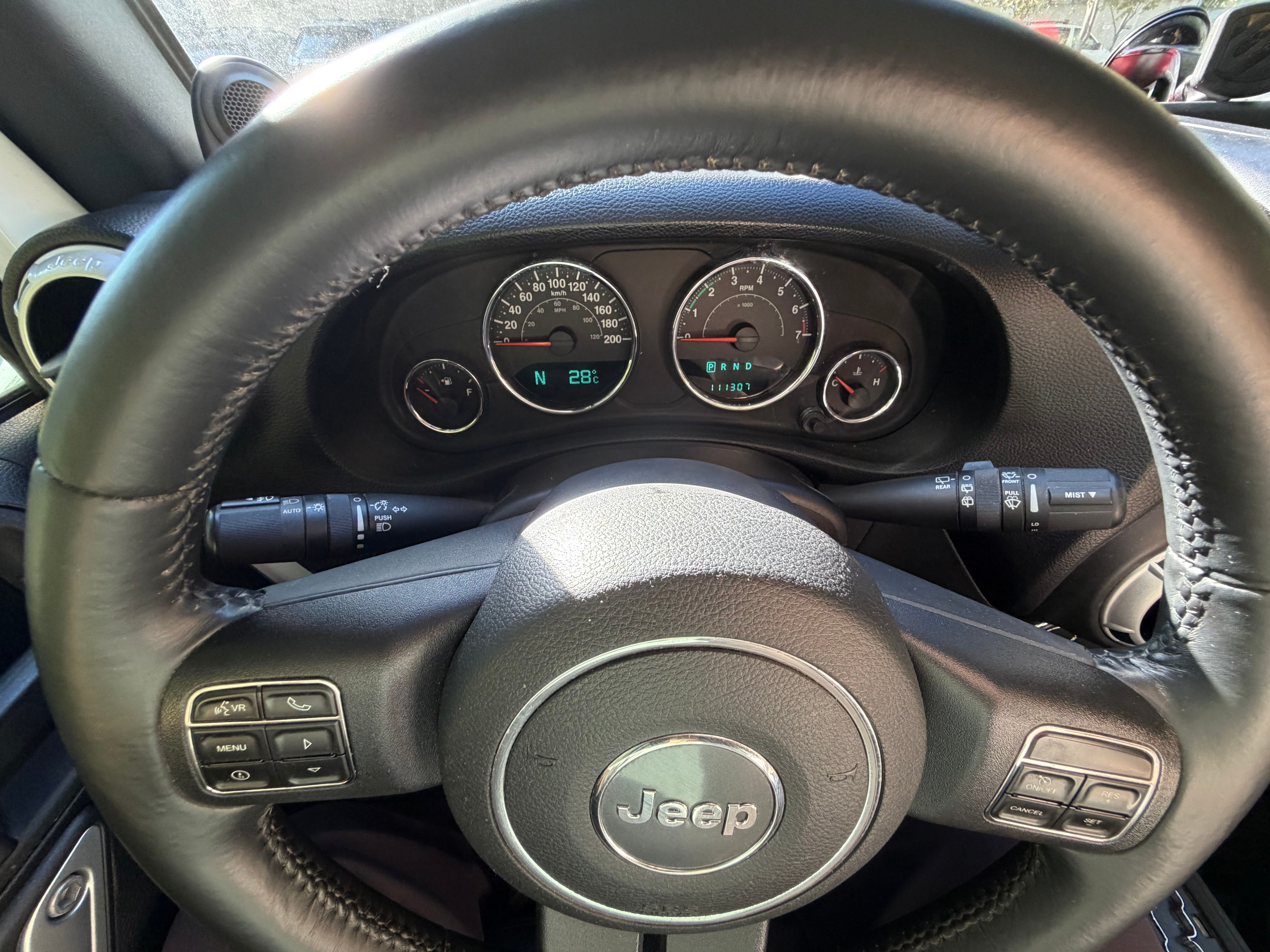 Used 2014 Jeep Wrangler Unlimited Sahara w/ Dual Top Group AWD/4WD image 13