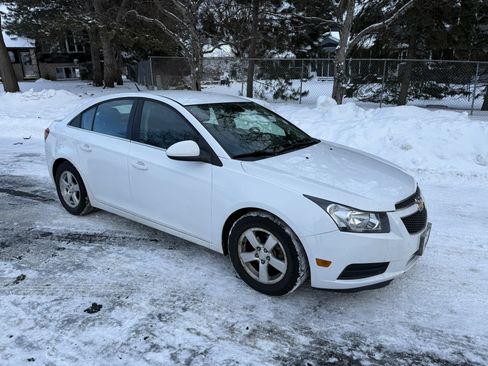 Used 2014 Chevrolet Cruze LT image 1