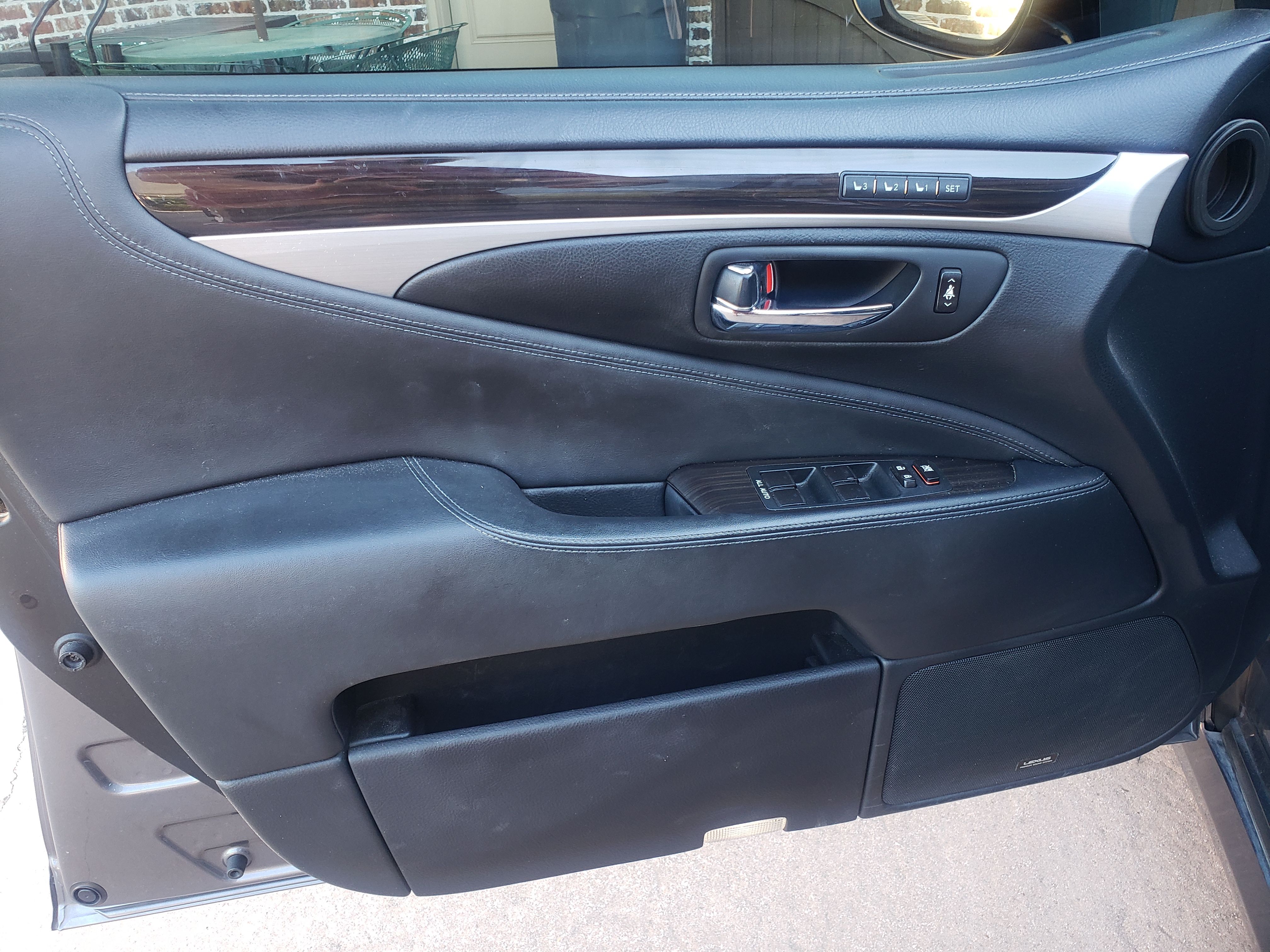Used 2013 Lexus LS 460 RWD image 19