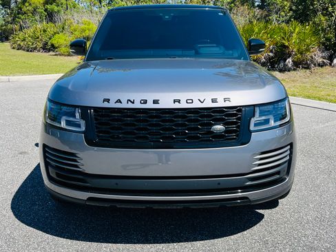 Used 2020 Land Rover Range Rover HSE image 4