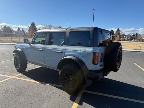 Used 2024 Ford Bronco Wildtrak image 6