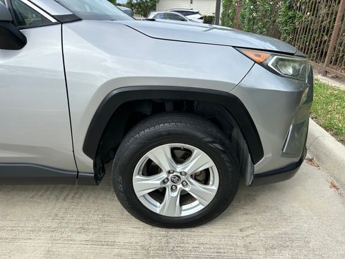 Used 2019 Toyota RAV4 XLE w/ Convenience Package image 30