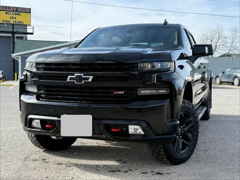 Used 2020 Chevrolet Silverado 1500 LT Trail Boss AWD/4WD image 2