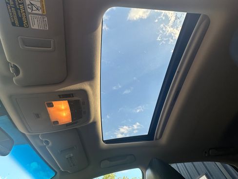 Used 2010 Lexus RX 350 2WD image 6