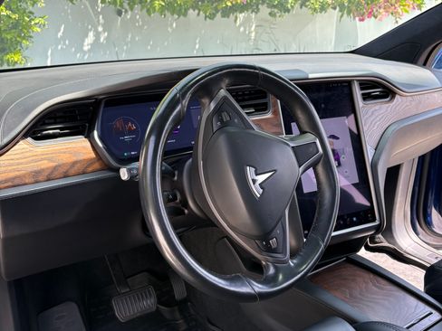 Used 2019 Tesla Model X Long Range image 16