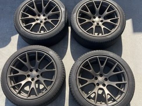 Used 2017 Dodge Charger SRT w/ Harman/Kardon Audio Group image 21