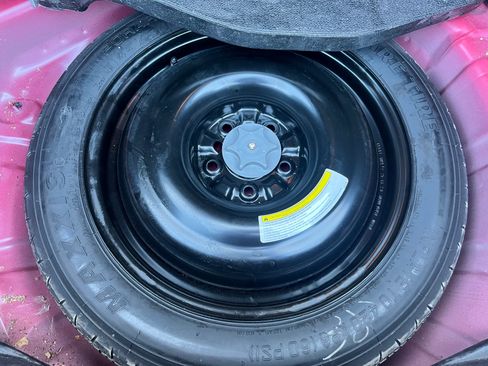 Used 2013 INFINITI G37 x Sedan w/ Premium Pkg image 14