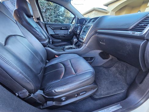 Used 2014 GMC Acadia SLT image 10