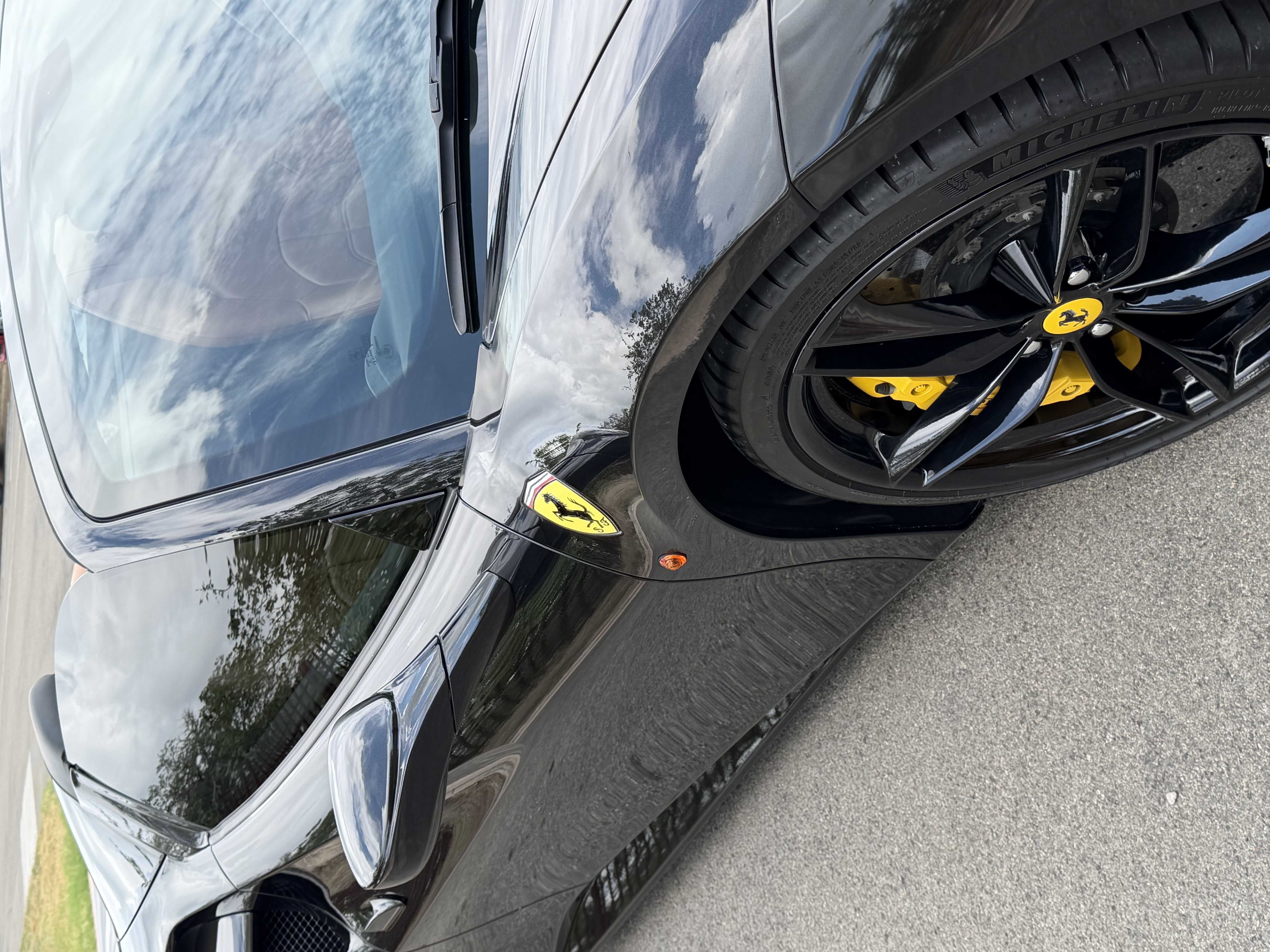 Used 2017 Ferrari 488 Spider RWD image 15