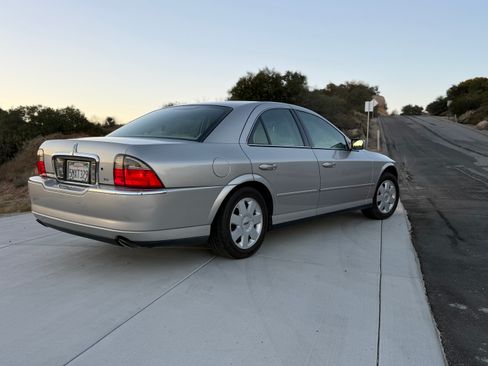 Used 2005 Lincoln LS RWD image 5