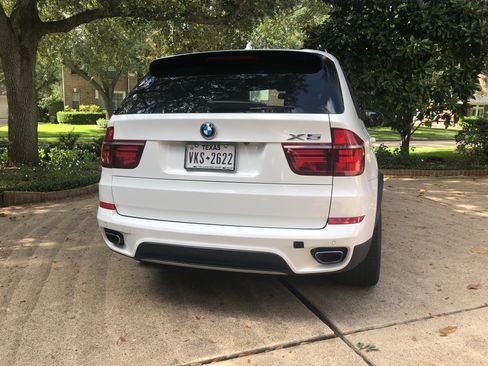 Used 2011 BMW X5 xDrive50i AWD/4WD image 11