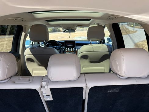 Used 2018 Mercedes-Benz GLC 300 image 8