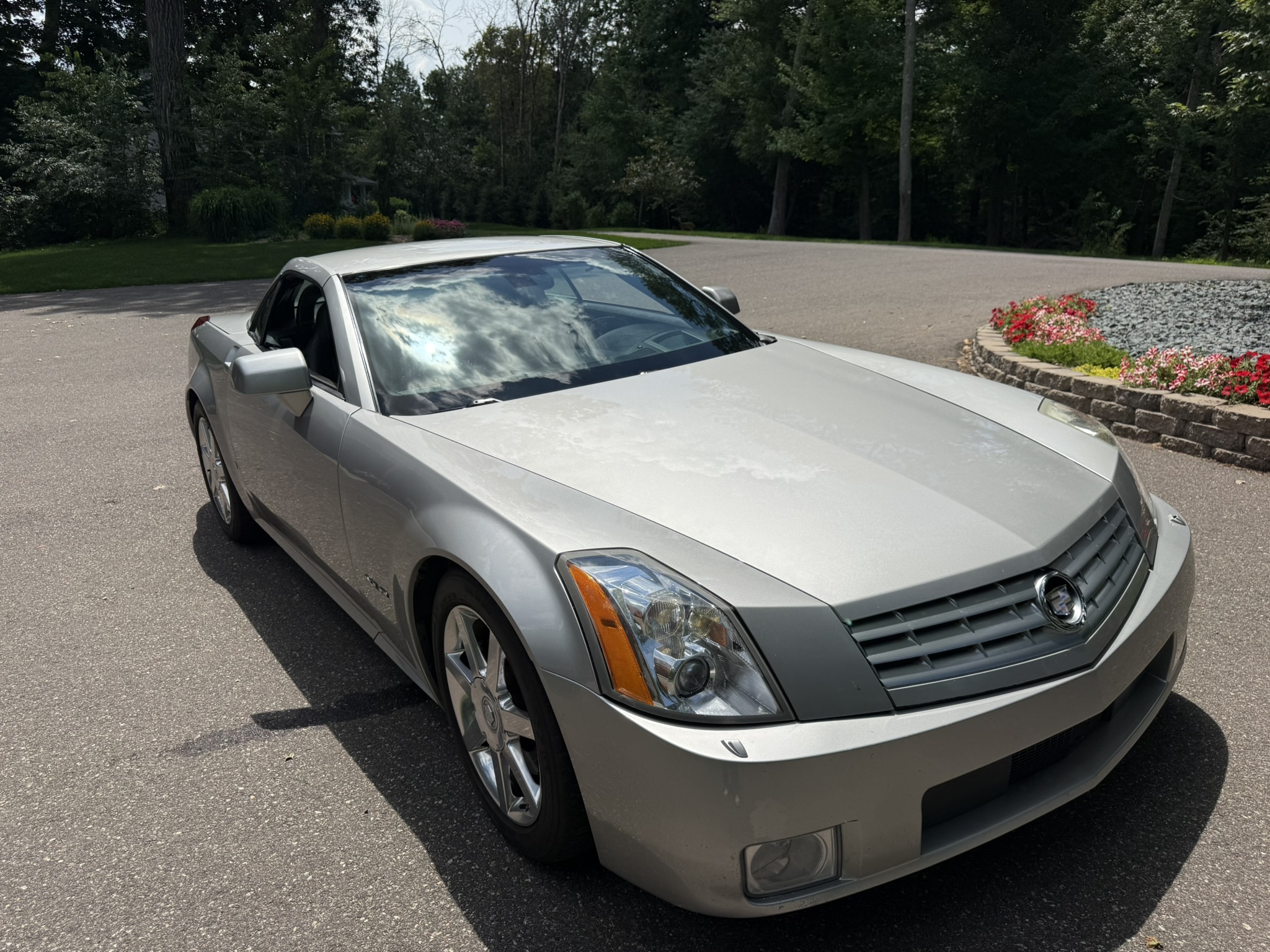 Used 2008 Cadillac XLR RWD image 16