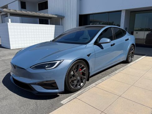 Used 2026 Tesla Model S Plaid AWD/4WD image 2