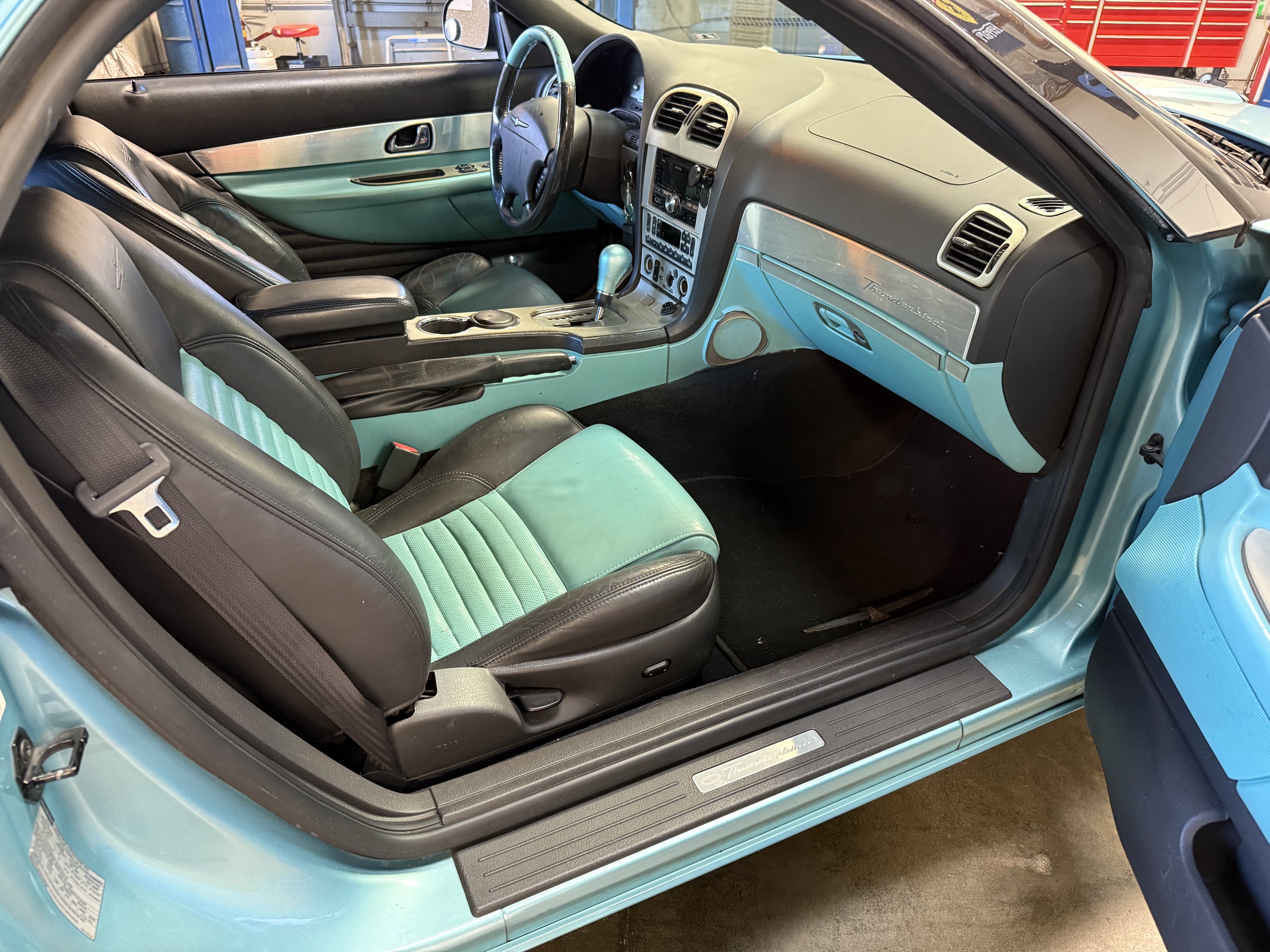 Used 2002 Ford Thunderbird RWD image 2
