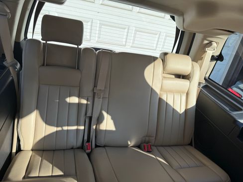 Used 2006 Lincoln Navigator Luxury AWD/4WD image 24