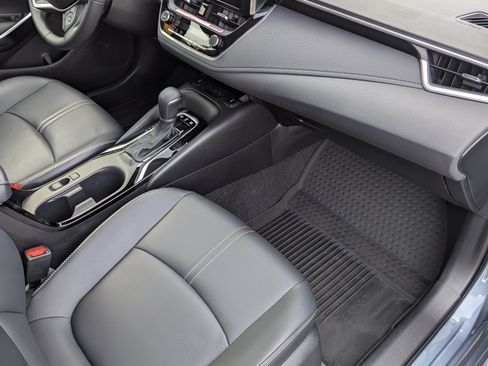 Used 2024 Toyota Corolla XLE image 11