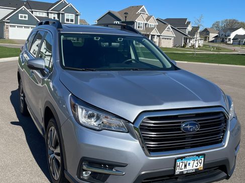 Used 2019 Subaru Ascent Limited w/ Popular Package #2 AWD/4WD image 1