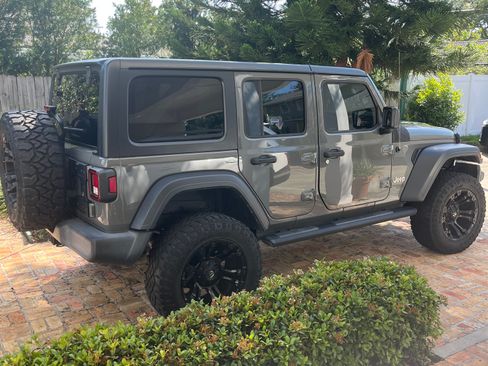 Used 2021 Jeep Wrangler Unlimited Sport image 4