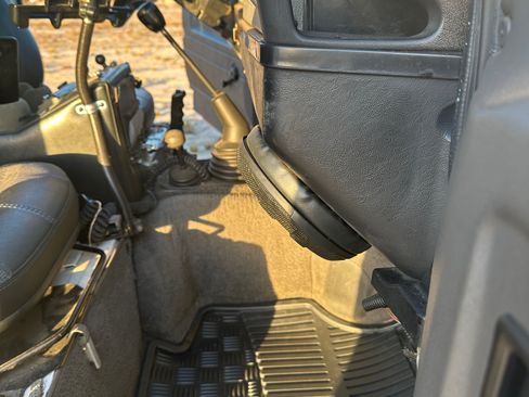 Used 1993 Land Rover Defender 110 image 22