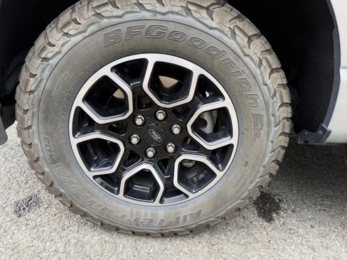 Used 2023 Ford F150 Lariat AWD/4WD image 18