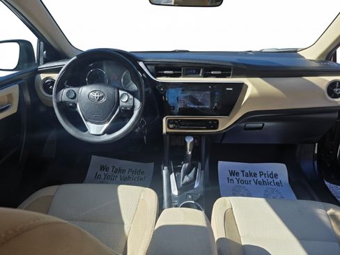 Used 2017 Toyota Corolla LE image 19