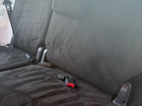 Used 2012 Dodge Grand Caravan SXT image 11