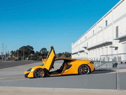Used 2017 McLaren 570S Coupe image 9