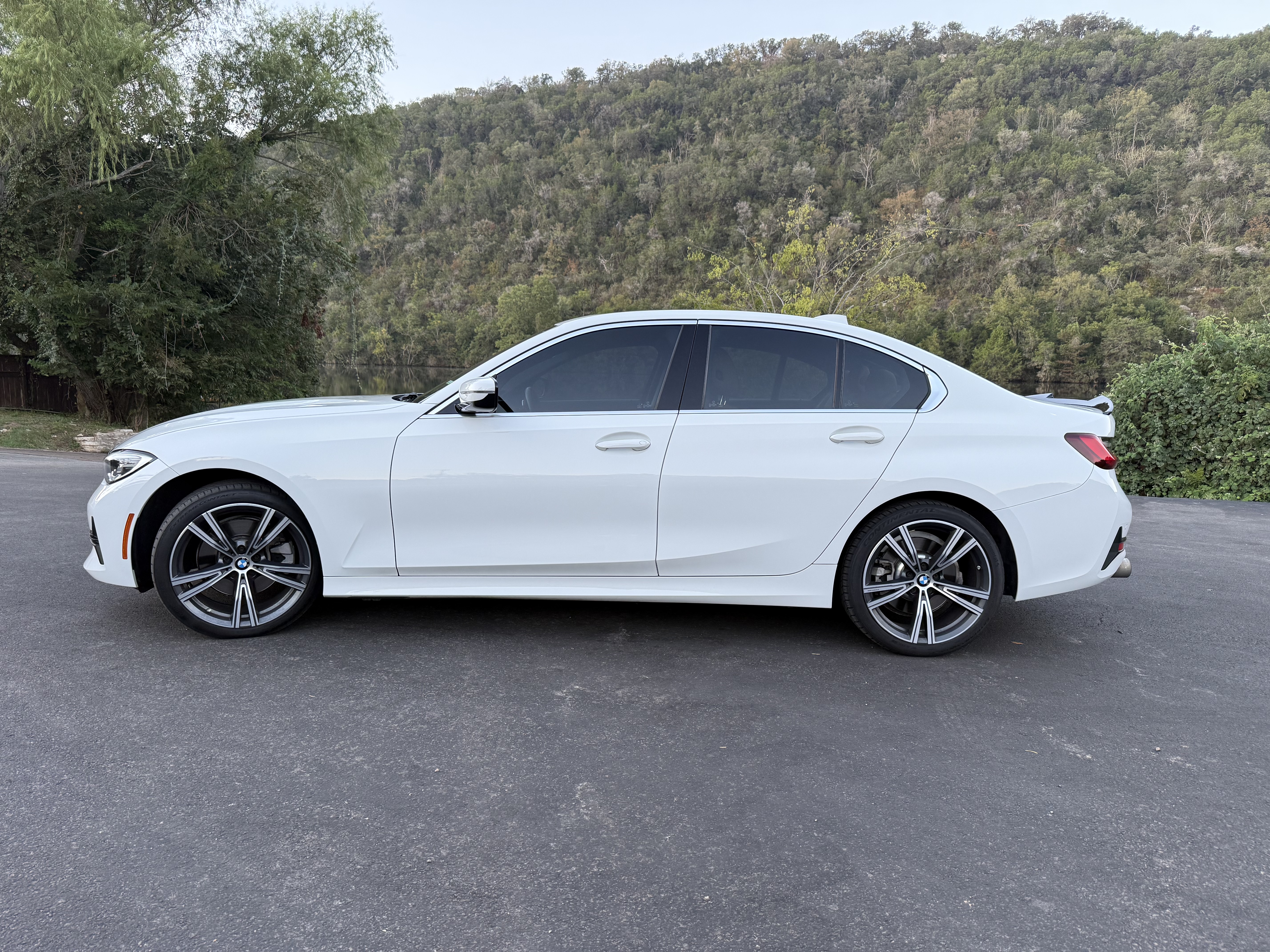 Used 2022 BMW 330i Sedan w/ Driving Assistance Package RWD image 4