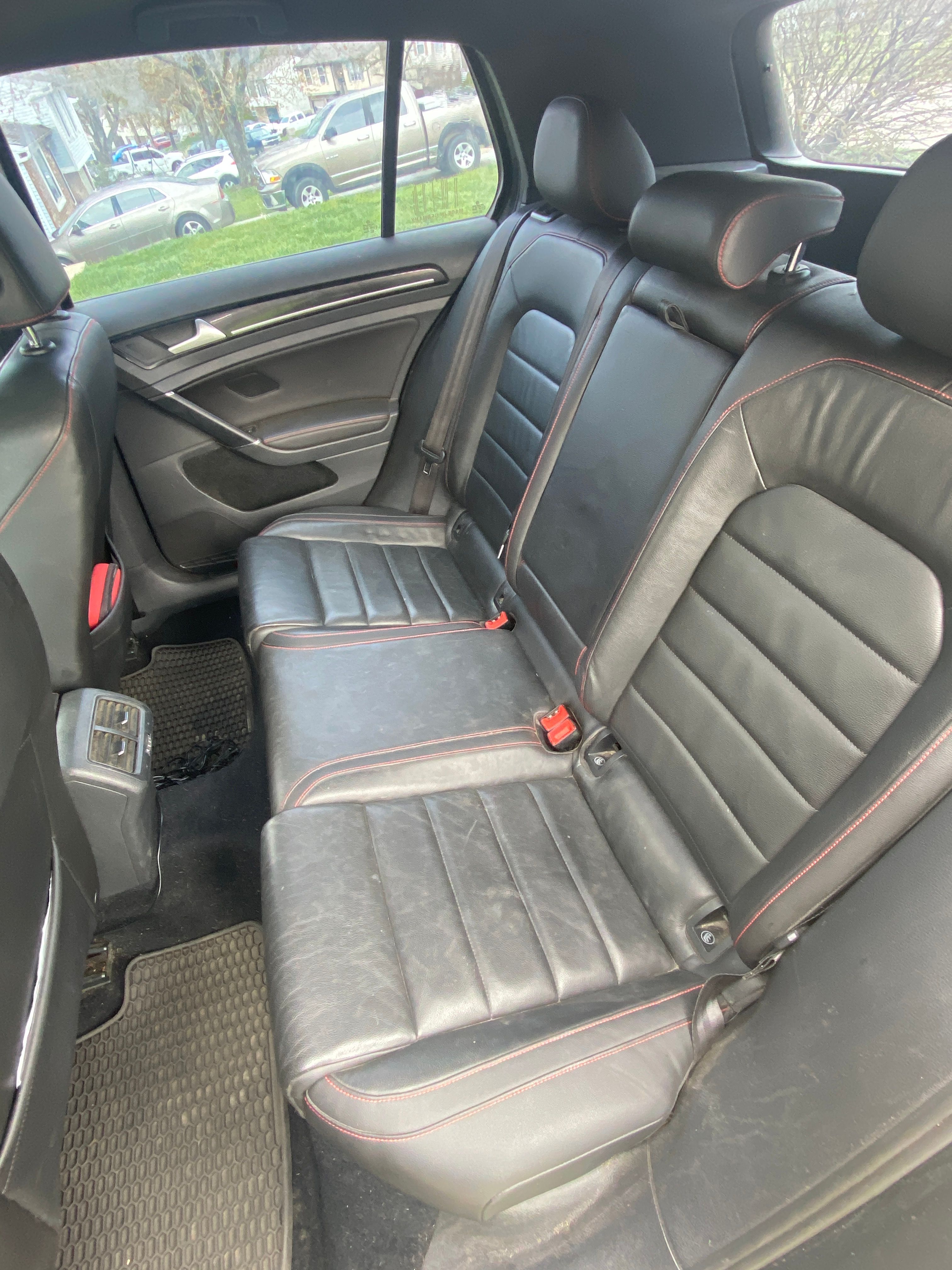 Used 2016 Volkswagen GTI SE w/ Lighting Package (SEL) FWD image 8