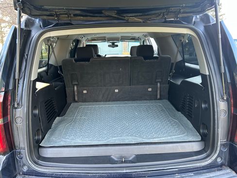 Used 2018 Chevrolet Suburban LS image 14