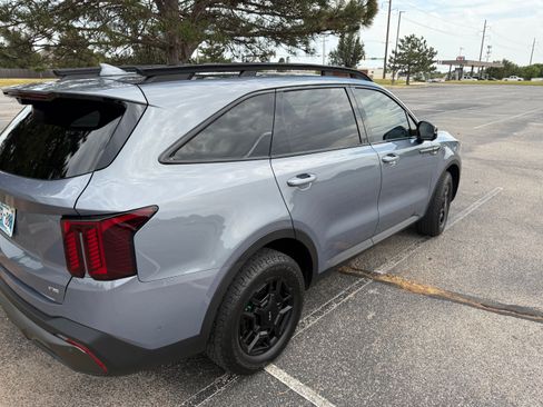 Used 2024 Kia Sorento SX Prestige w/ Sage Leather Package AWD/4WD image 9