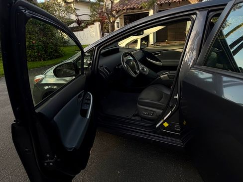 Used 2015 Toyota Prius Prime Advanced image 6